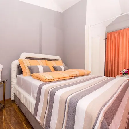 Stil - Two Bedroom With Balcony And Sea View 203 President Apartment