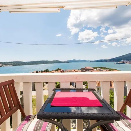 Stil - Two Bedroom With Balcony And Sea View 203 President Apartment Trogir