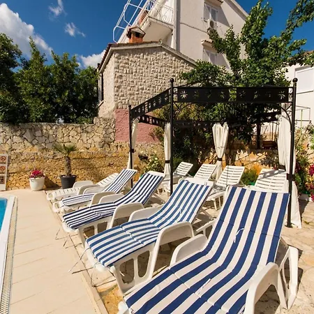 Apartment Stil - Two Bedroom With Balcony And Sea View 203 President